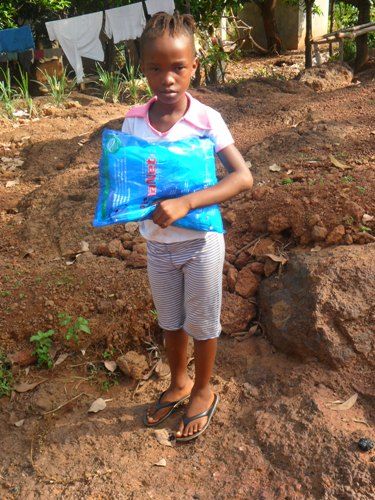 Evelyn holds her new net!